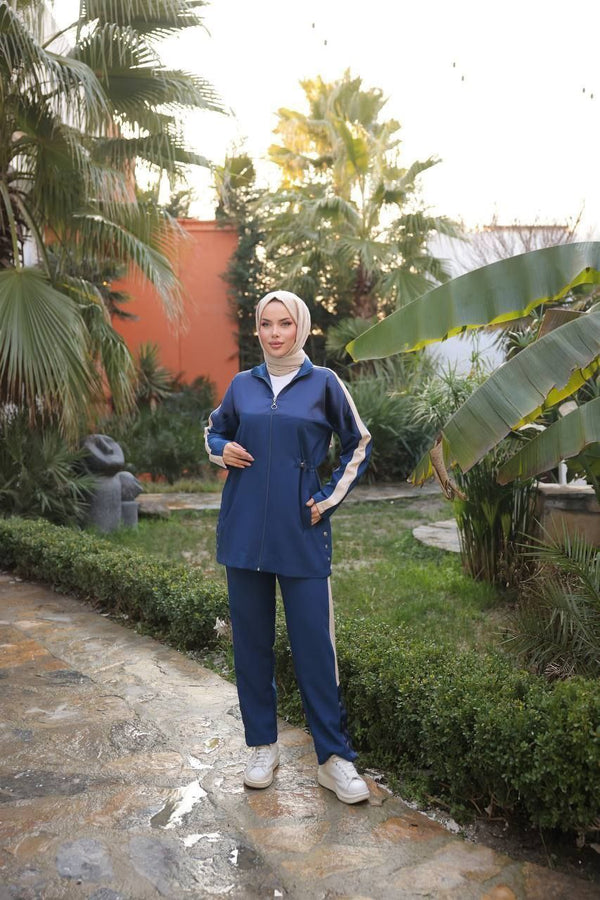 Elegant Modest Sportswear Set with Contrast Panels
